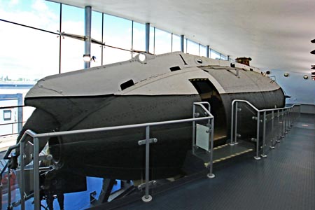 Submarine Holland 1 Royal Navy first submarine