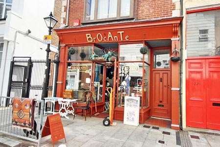 Brocante flea market, Castle Road