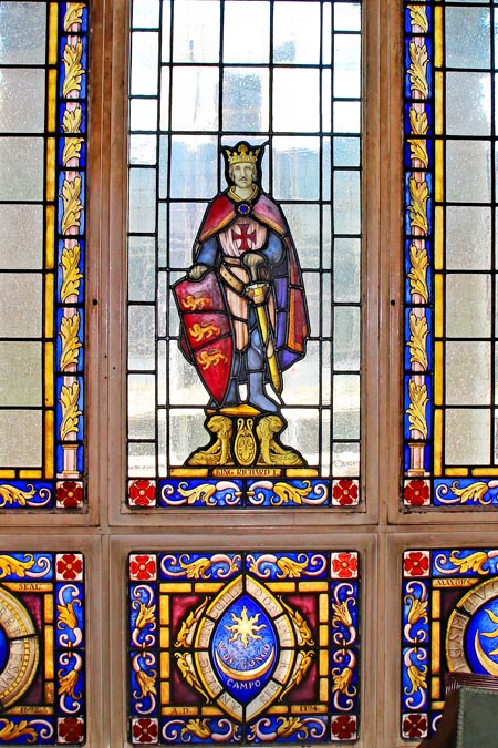 Portsmouth coat of arms with the Star and Crescent at Portsmouth Guildhall.