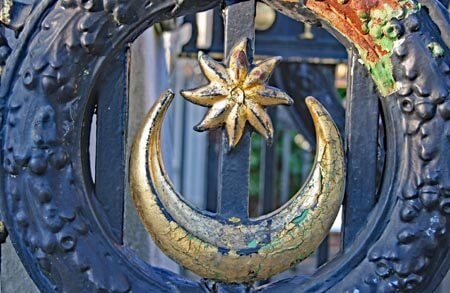 Star and crescent at Milton Cemetery, Portsmouth